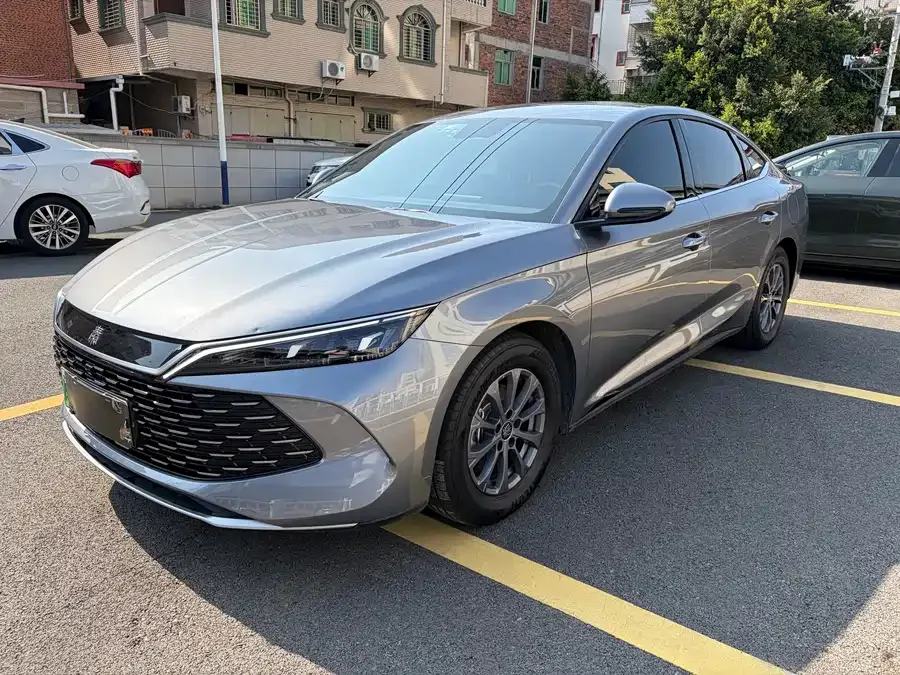 BYD Qin L Qin L 2024 DM-i 80KM Beyond Edition 2024 — фото 1, купить с доставкой в Москву