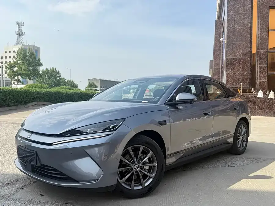 BYD Qin L Qin L 2025 EV 470KM Leading Edition 2026 — фото 1, купить с доставкой в Москву