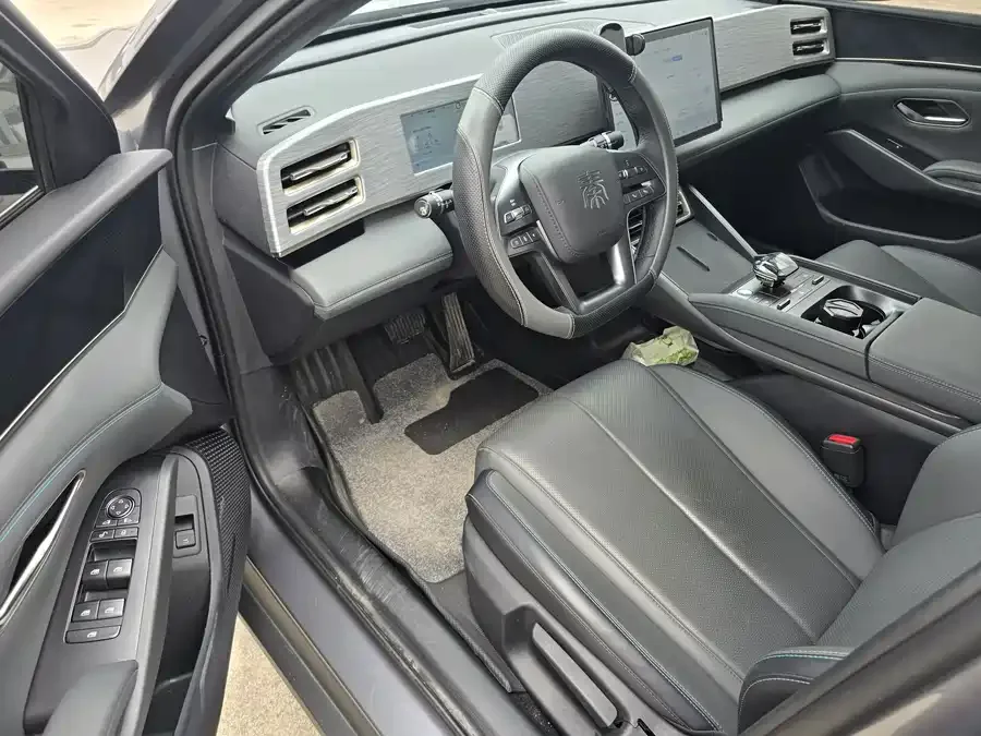 BYD Qin L Qin L 2025 DM-i Intelligent Driving Edition 80KM Leading Edition 2025 — миниатюра 3