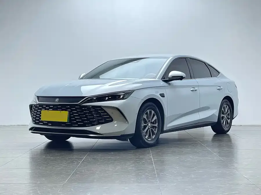BYD Qin L Qin L 2025 DM-i Intelligent Driving Edition 80KM Leading Edition 2025 — фото 1, купить с доставкой в Москву