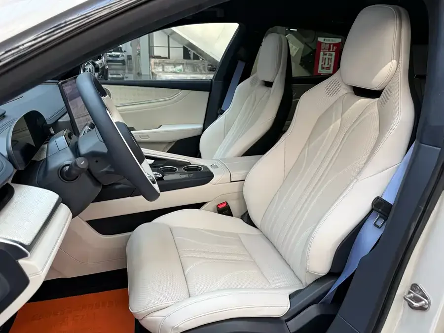 Zeekr 001 Extreme Krypton 001 2026 95-degree 4WD Max Edition 2025 — миниатюра 4