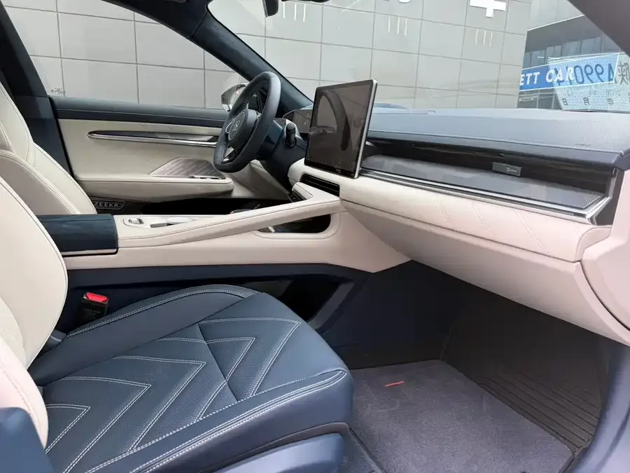Zeekr 001 Zeekr 001 2023 WE version 100kWh 2023 — миниатюра 3