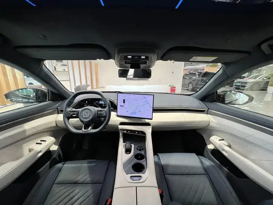 Zeekr 001 Zeekr 001 2025 YOU version 100kWh 4WD 2025 — миниатюра 4