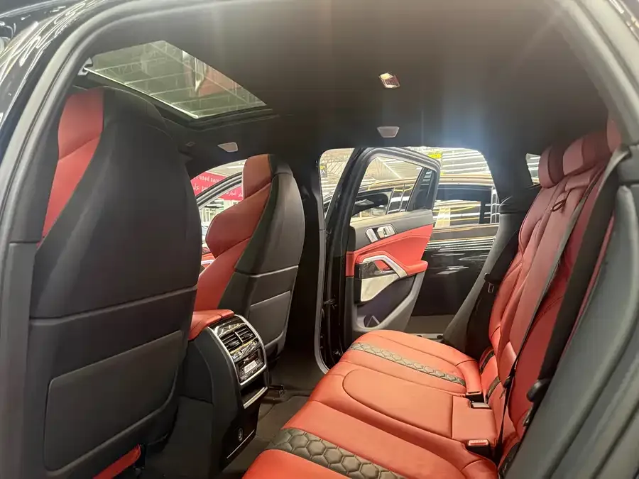 BMW X6 M BMW X6 M 2023 X6 M Thunder Edition 2023 — миниатюра 3