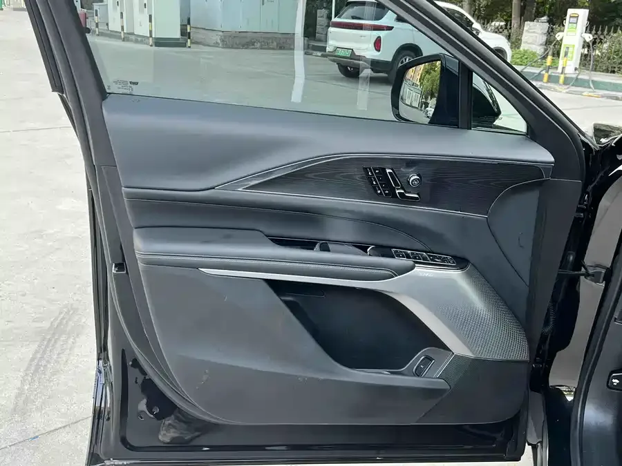 Cadillac IQ Ruige IQ Ruige 2024 rear-wheel drive standard battery life luxury version 2024 — миниатюра 5