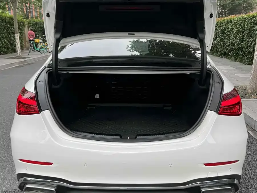 Mercedes-Benz Class C Mercedes-Benz C-Class 2022 C 260 L Sports Edition 2022 — миниатюра 4