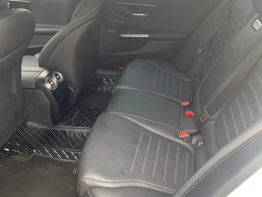 Mercedes-Benz Class C Mercedes-Benz C-Class 2022 C 260 L Sports Edition 2022 — миниатюра 4