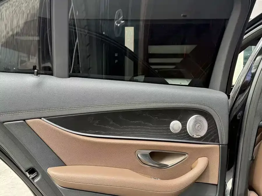 Mercedes-Benz E-Class Mercedes-Benz E-Class (imported) 2021 facelift E 300 sports version 2022 — миниатюра 4