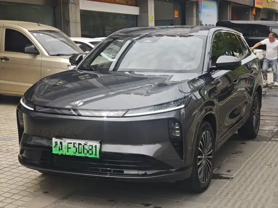 Dongfeng L8 2025