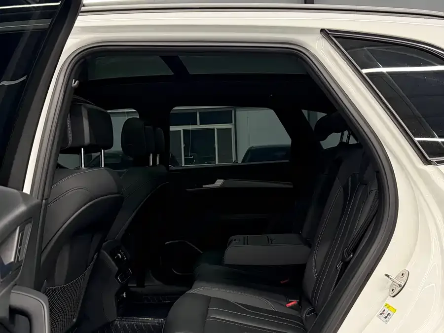 Audi Q5L 2023 40T luxury and dynamic model 2023 — миниатюра 2