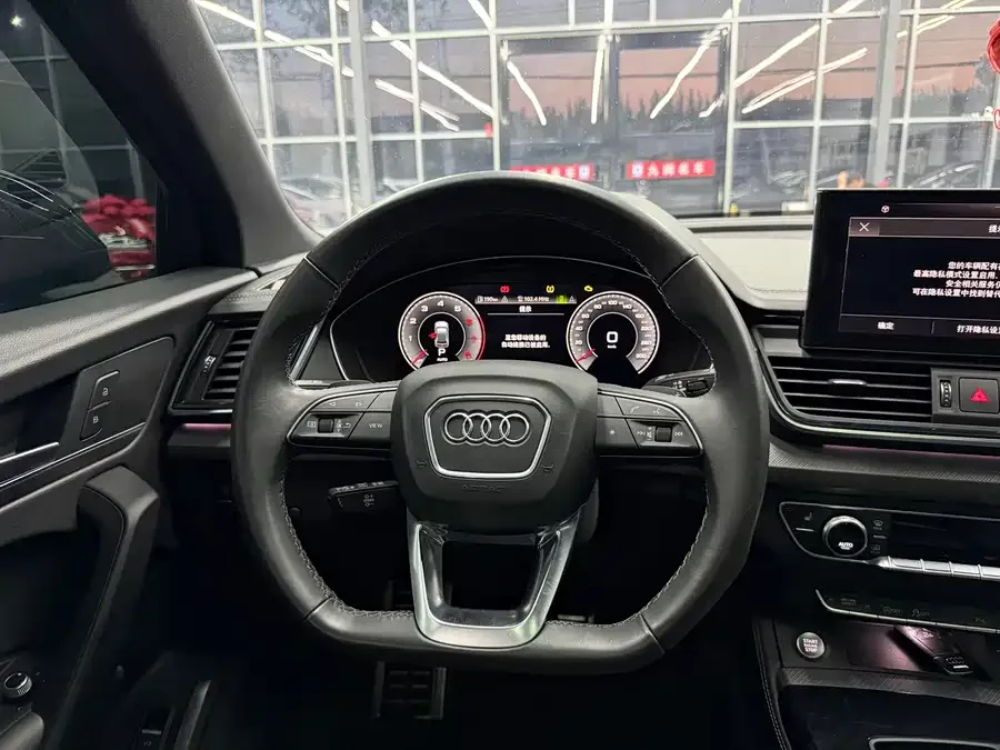 Audi Q5L 2023 40T luxury and dynamic model 2023 — миниатюра 3