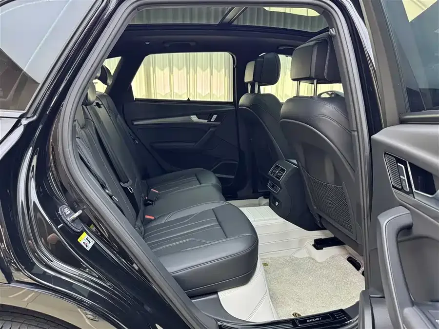 Audi Q5L 2025 45 TFSI Luxury Dynamic Edition 2025 — миниатюра 4