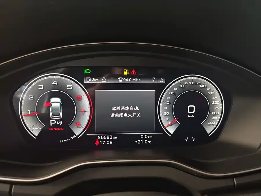 Audi Q5L 2022 40T luxury and dynamic model 2023 — миниатюра 2