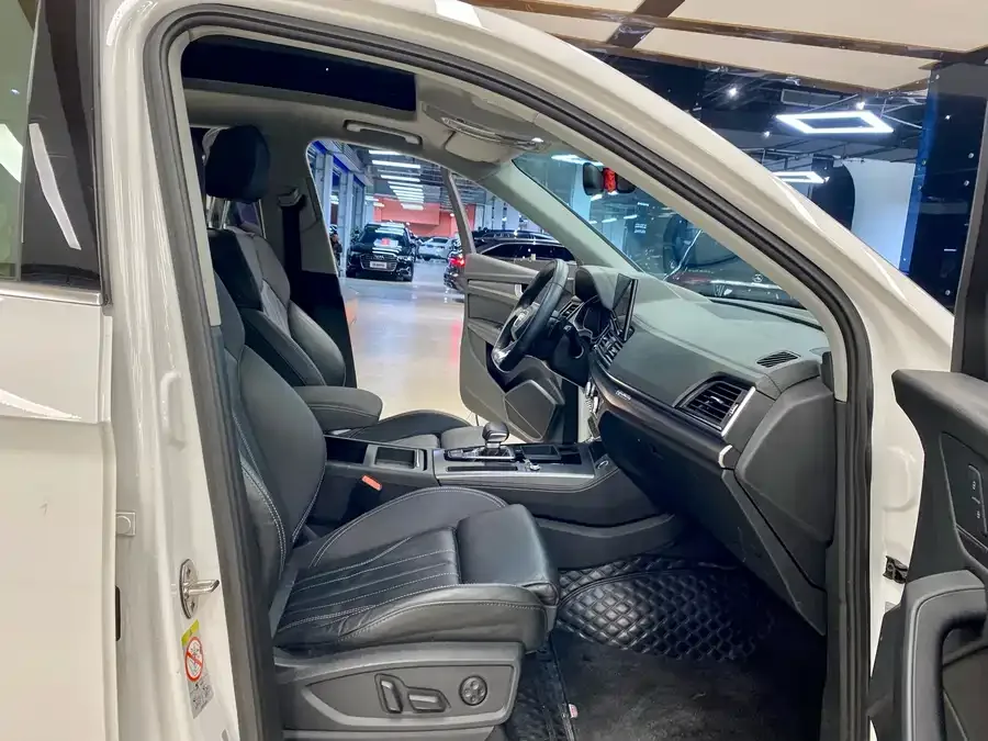 Audi Q5L 2022 40T luxury and dynamic model 2022 — миниатюра 4