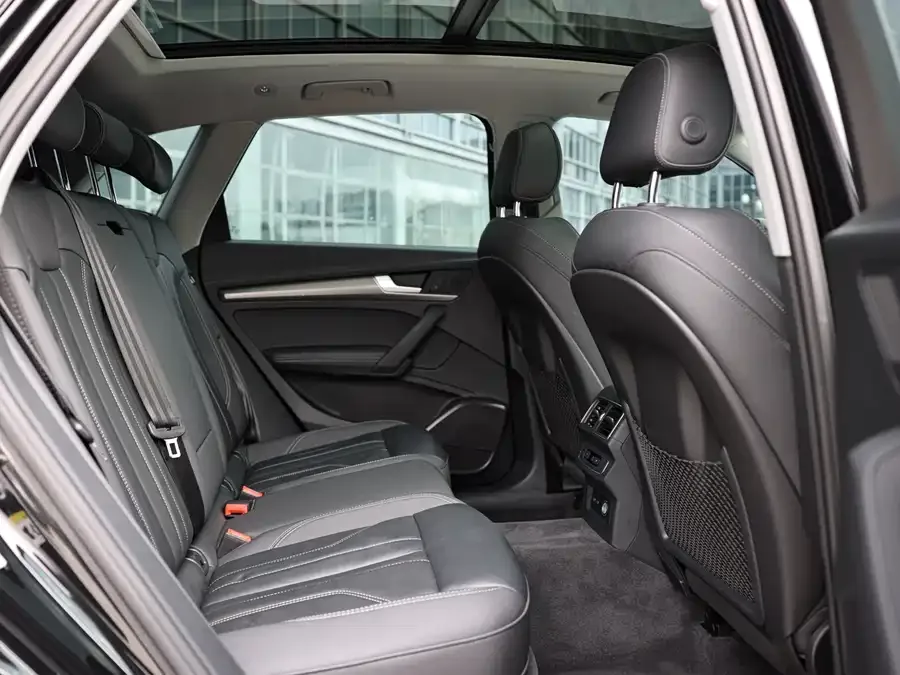 Audi Q5L 2022 facelift 40T luxury and dynamic model 2022 — миниатюра 4
