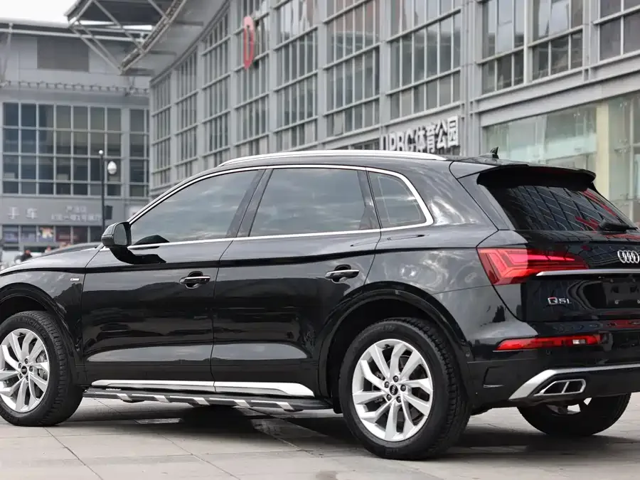 Audi Q5L 2022 facelift 40T luxury and dynamic model 2022 — миниатюра 5