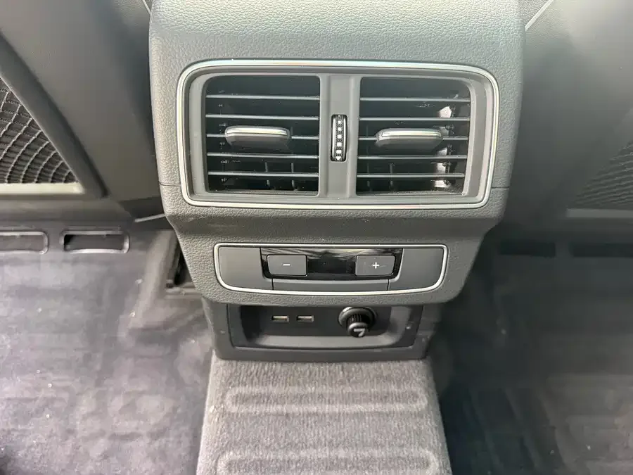 Audi Q5L 2022 40T Fashion Dynamic Edition 2022 — миниатюра 4