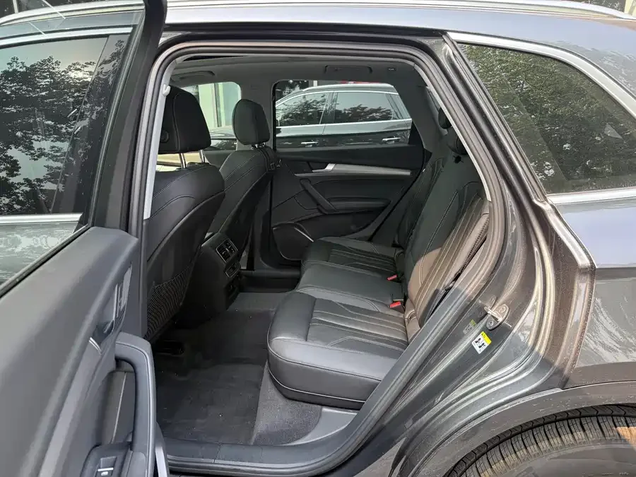 Audi Q5L 2022 40T Fashion Dynamic Edition 2022 — миниатюра 5