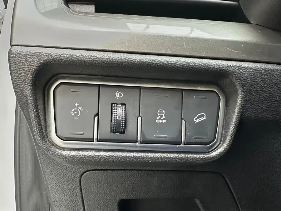 Haval H6 Haval H6 2023 National Fashion Edition 1.5T Automatic Urban Edition 2022 — миниатюра 3