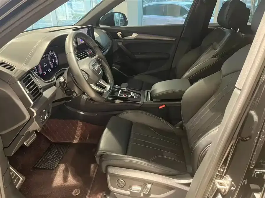 Audi Q5L 2023 40T luxury and dynamic model 2023 — миниатюра 3