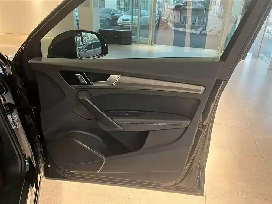 Audi Q5L 2023 40T luxury and dynamic model 2023 — миниатюра 5