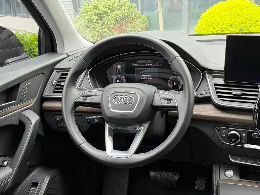 Audi Q5L 2022 40T luxury and elegant model 2022 — миниатюра 3