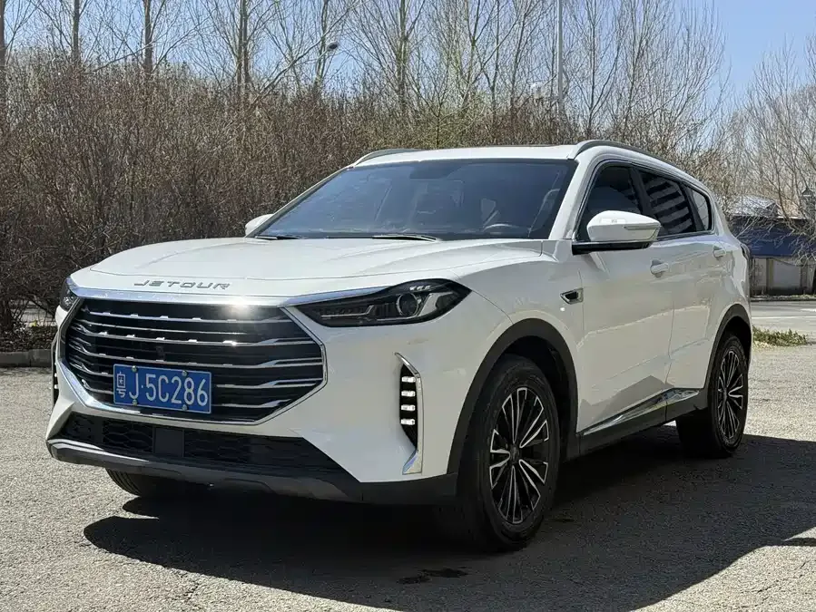 Jetour X70 PLUS JETOUR X70 PLUS 2021 1.5T DCT 5-seater 2022 — фото 1, купить с доставкой в Москву