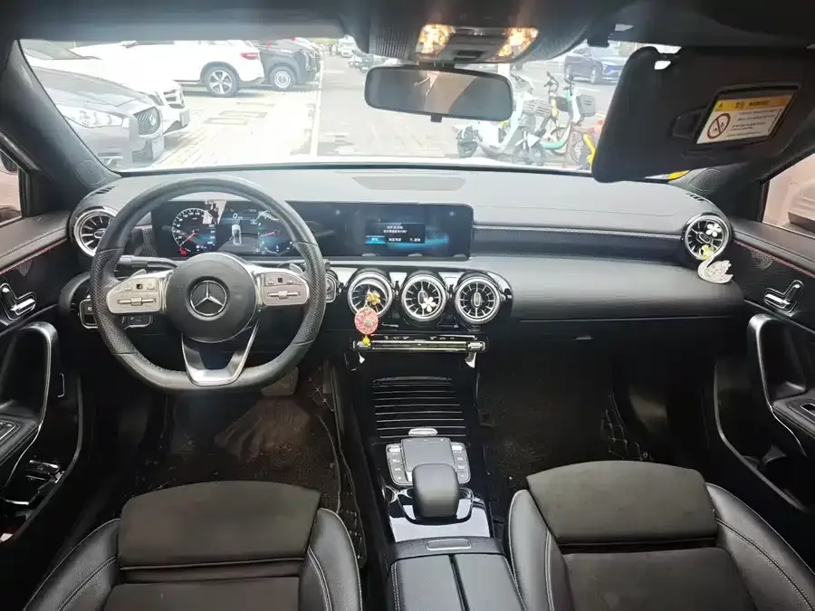 Mercedes-Benz Class A Mercedes-Benz A-Class 2021 A 200 L Sports Sedan Fashion Edition 2022 — миниатюра 3