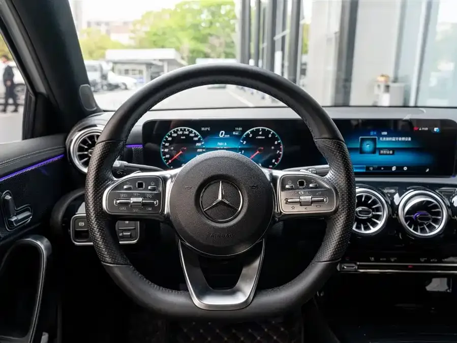 Mercedes-Benz Class A Mercedes-Benz A-Class 2023 A 200 L Fashion Edition 2023 — миниатюра 5