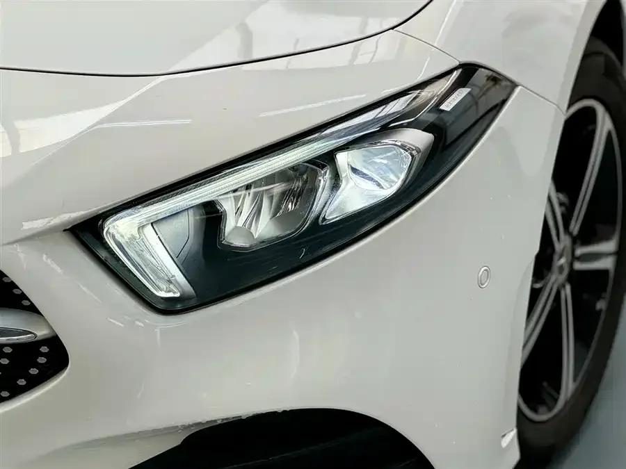 Mercedes-Benz Class A Mercedes-Benz A-Class 2022 Model II A 200 L Sports Sedan Fashion Model 2022 — миниатюра 4