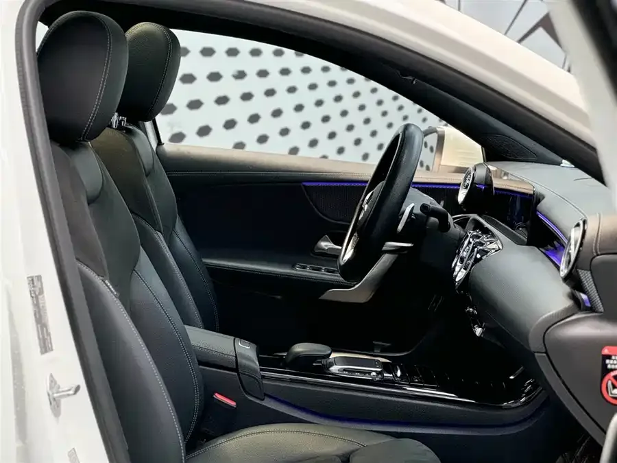 Mercedes-Benz Class A Mercedes-Benz A-Class 2022 Model II A 200 L Sports Sedan Fashion Model 2022 — миниатюра 5