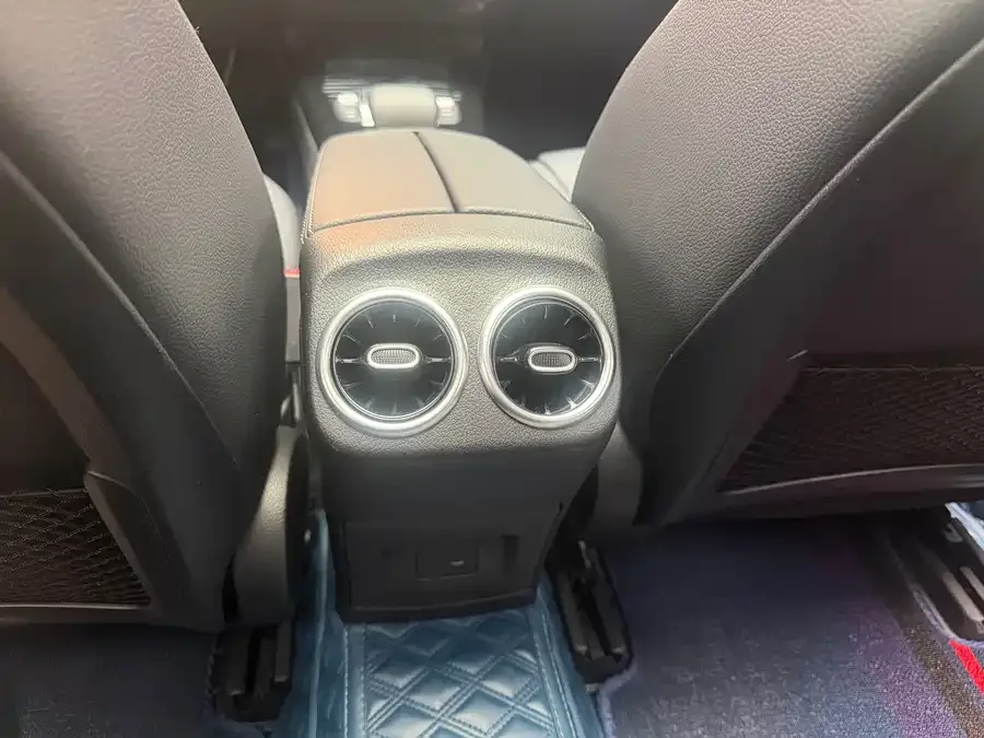 Mercedes-Benz Class A Mercedes-Benz A-Class 2022 A 180 L Sports Sedan 2022 — миниатюра 5