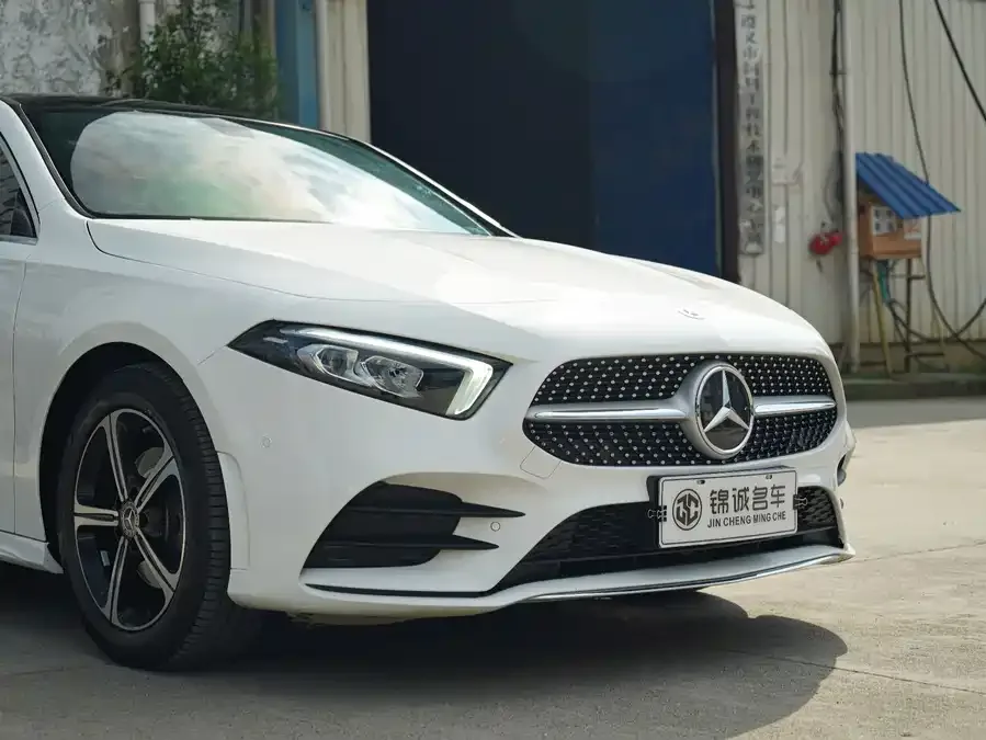 Mercedes-Benz Class A Mercedes-Benz A-Class 2022 A 200 L Sports Sedan Dynamic Edition 2022 — миниатюра 4