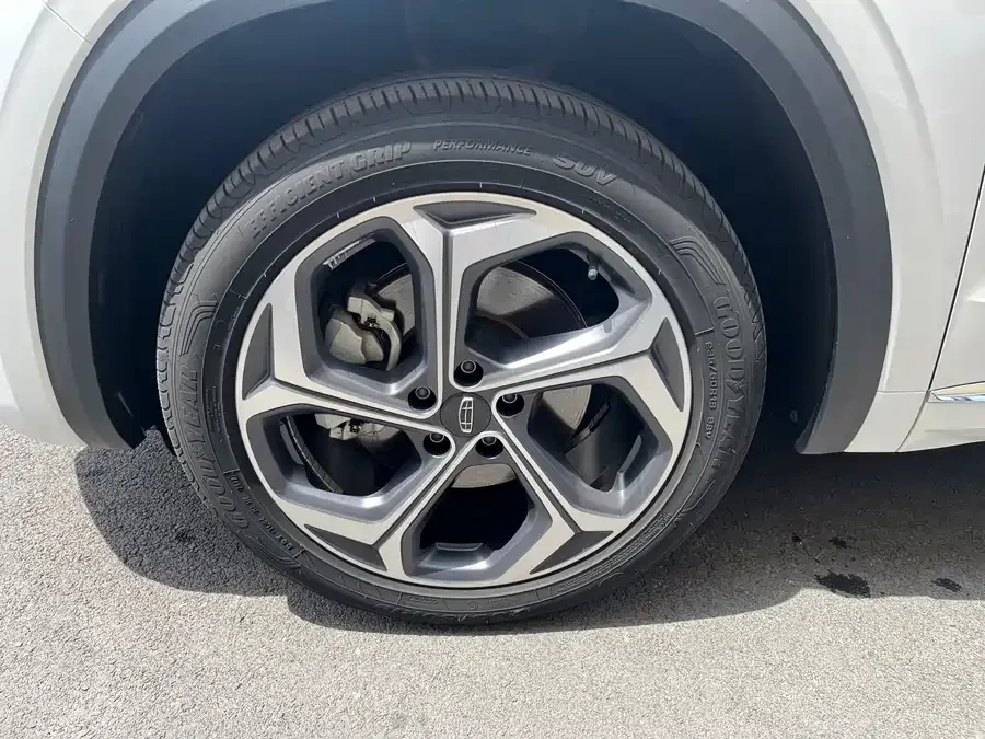 Geely Monjaro Xingyue L 2021 2.0TD DCT EVO 2WD Premium Edition 2023 — миниатюра 2