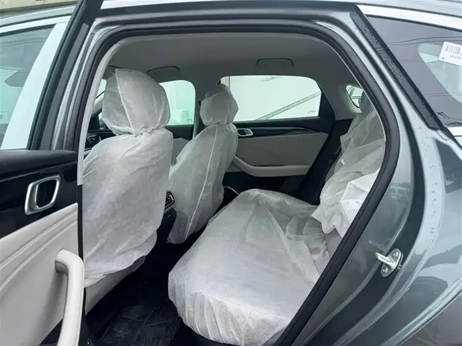 Geely Galaxy Star 6 Galaxy Star 6 2026 125km Long Range Edition 2026 — миниатюра 4