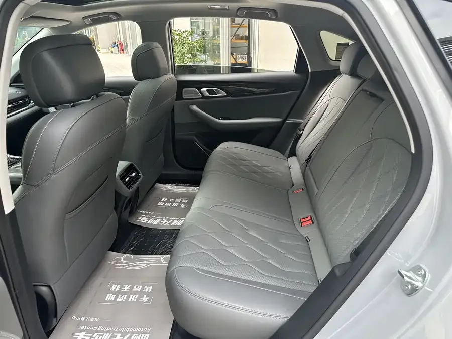 Geely Galaxy A7 Galaxy A7 2025 EM-i 150km Explorer+ Edition 2025 — миниатюра 4