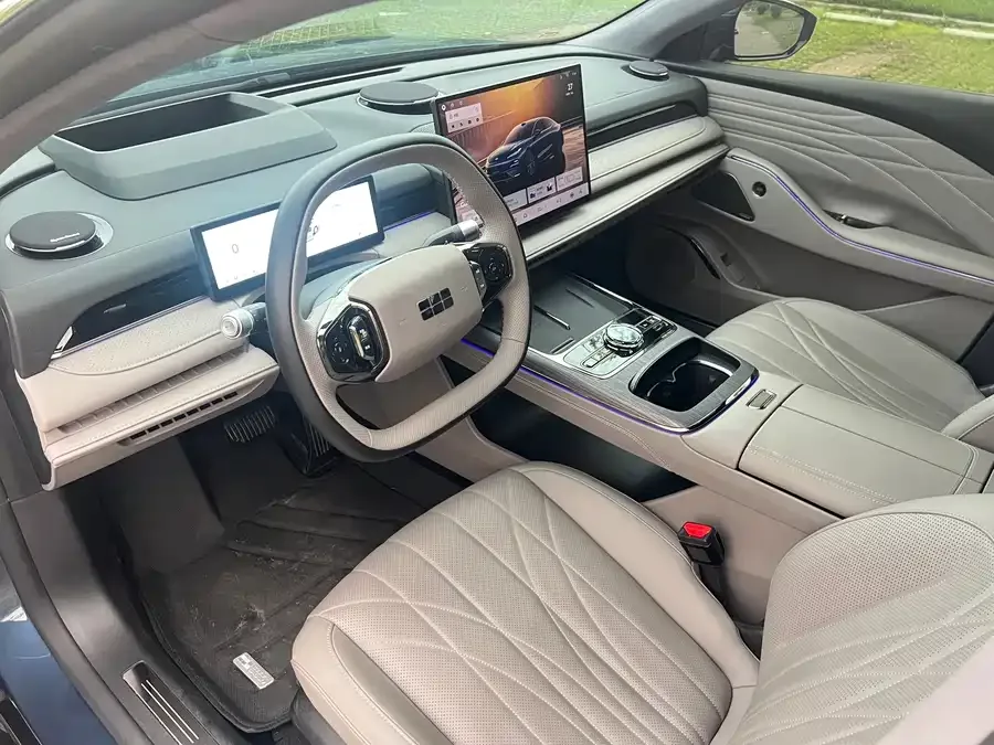 Geely Galaxy Star 8 Galaxy Star 8 2025 130km EM-P Starship Edition 2025 — миниатюра 3