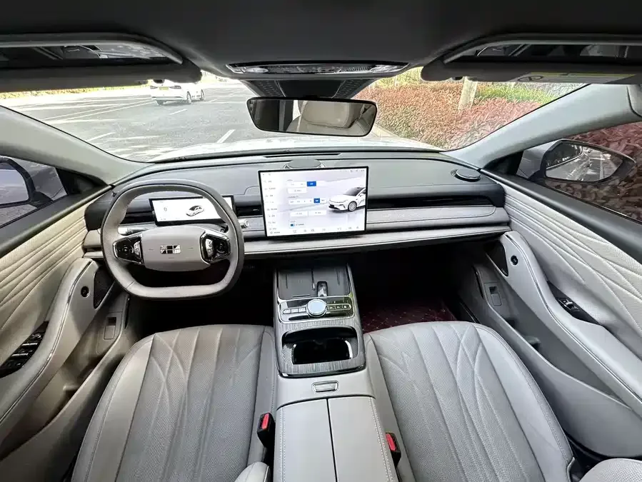 Geely Galaxy Star 8 Galaxy Star 8 2025 60km EM-i Luxury Edition 2025 — миниатюра 2
