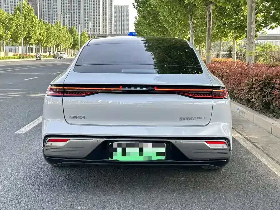 Geely Galaxy Star 8 Galaxy Star 8 2025 60km EM-i Luxury Edition 2025 — миниатюра 5