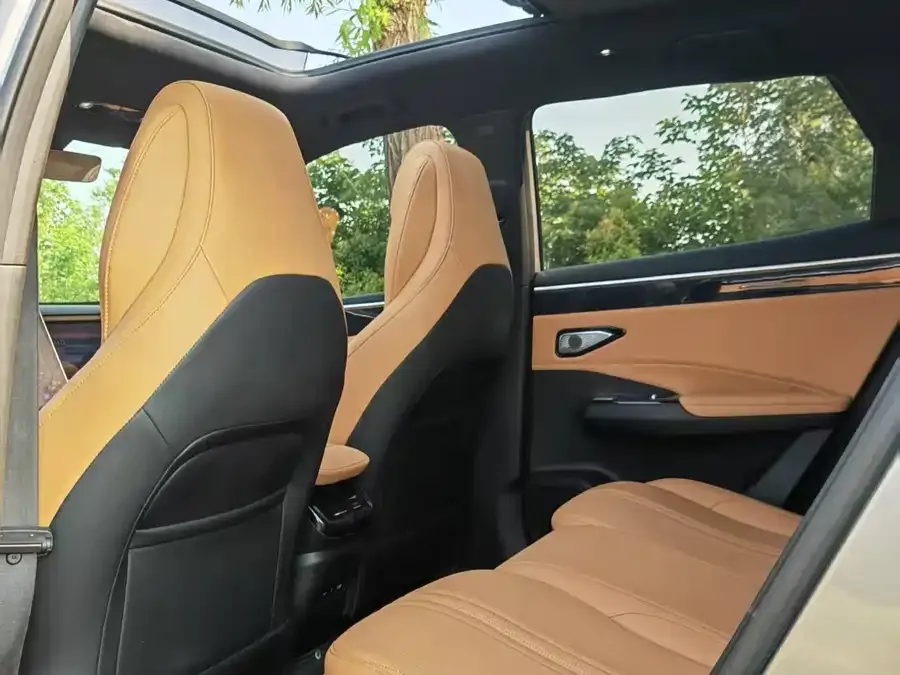 Geely Galaxy L7 Galaxy L7 2024 1.5T 115km MAX Longteng Edition 2024 — миниатюра 2