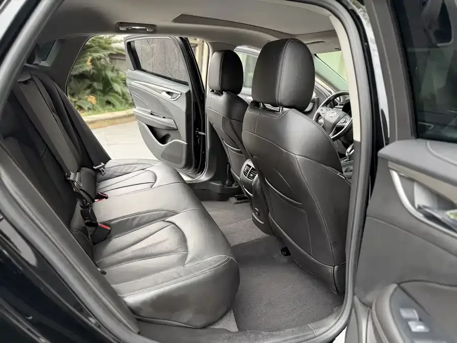 Buick LaCrosse LaCrosse 2022 652T Luxury 2022 — миниатюра 5