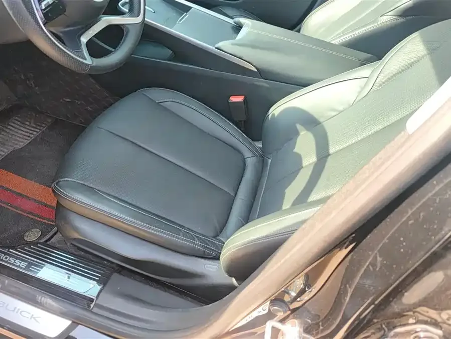Buick LaCrosse LaCrosse 2023 28T Premium Edition 2024 — миниатюра 3
