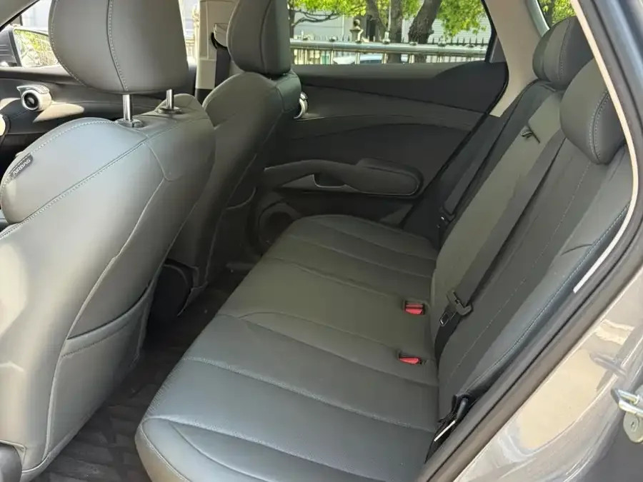 BYD Yuan PLUS Yuan PLUS 2025 Smart Driving Edition 510KM Beyond Edition 2025 — миниатюра 2
