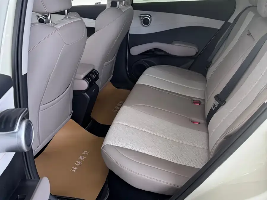 BYD Yuan PLUS Yuan PLUS 2025 Smart Driving Edition 510KM Beyond Edition 2025 — миниатюра 2