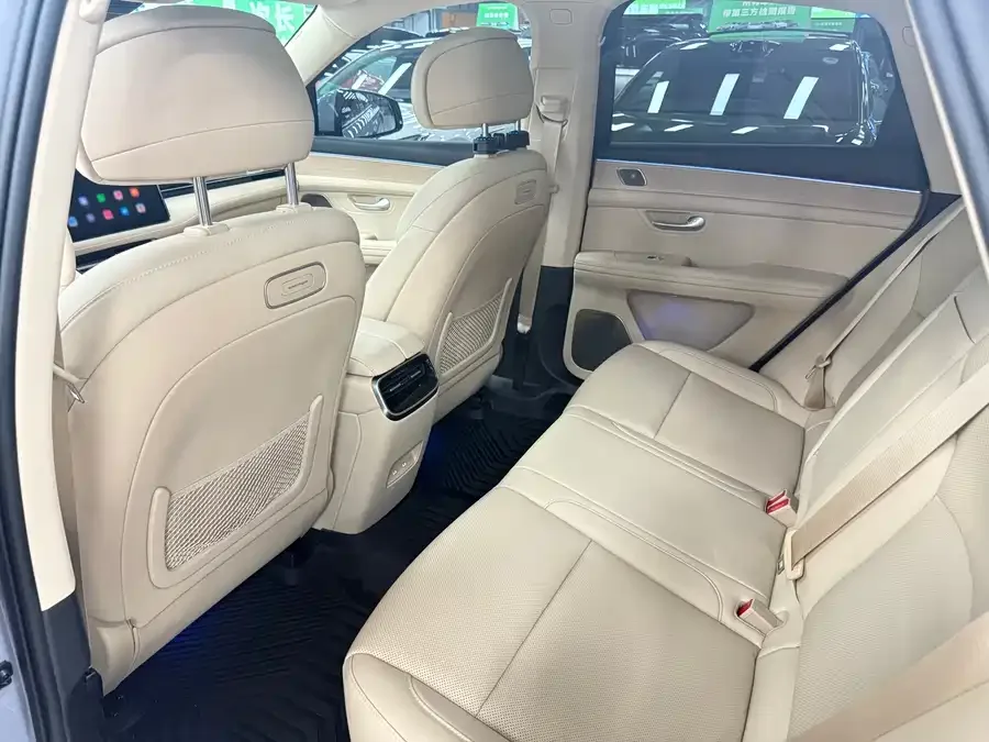 AITO M5 M5 2024 Extended Range Max RS 4WD Advanced Intelligent Driving Edition 2024 — миниатюра 2