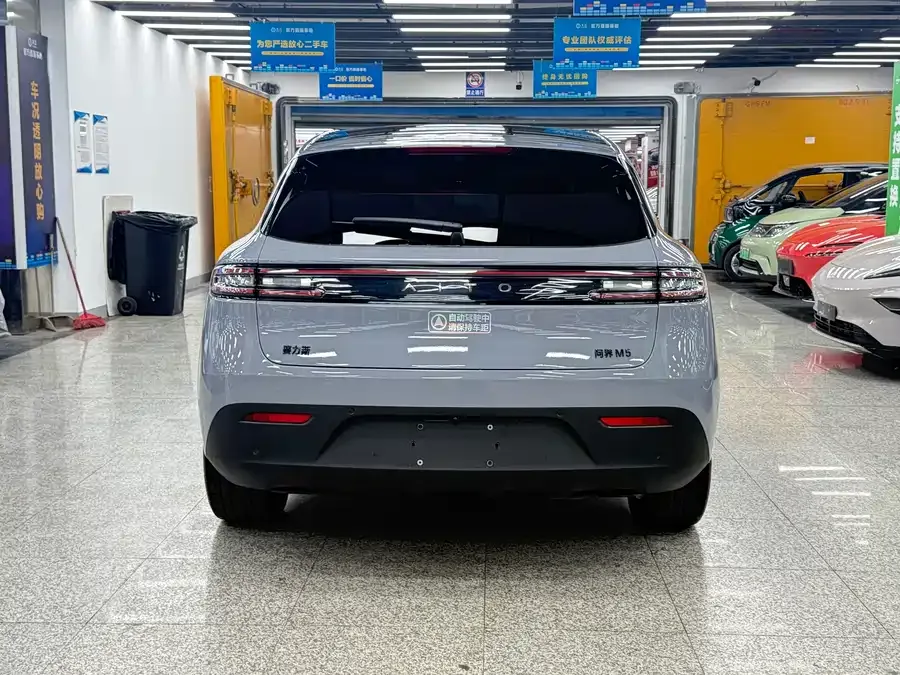 AITO M5 M5 2024 Extended Range Max RS 4WD Advanced Intelligent Driving Edition 2024 — миниатюра 4