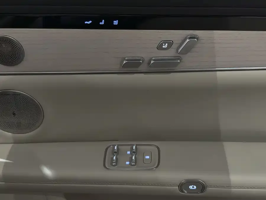 Enjoy World S9 Xiangjie S9 2024 Pure Electric Ultra Four-wheel Drive Flagship Edition 2024 — миниатюра 3