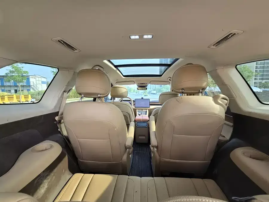 AITO M7 Wenjie M7 2024 1.5T Intelligent Driving 4WD Ultra Edition 6 Seaters 2024 — миниатюра 2