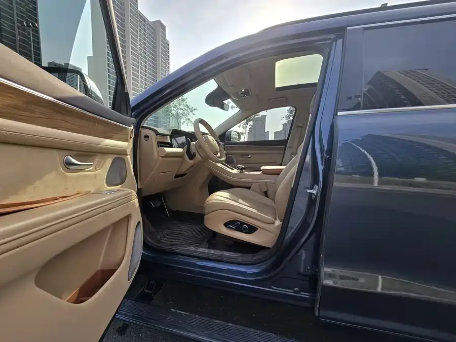 AITO M7 Wenjie M7 2024 1.5T Intelligent Driving 4WD Ultra Edition 6 Seaters 2024 — миниатюра 4