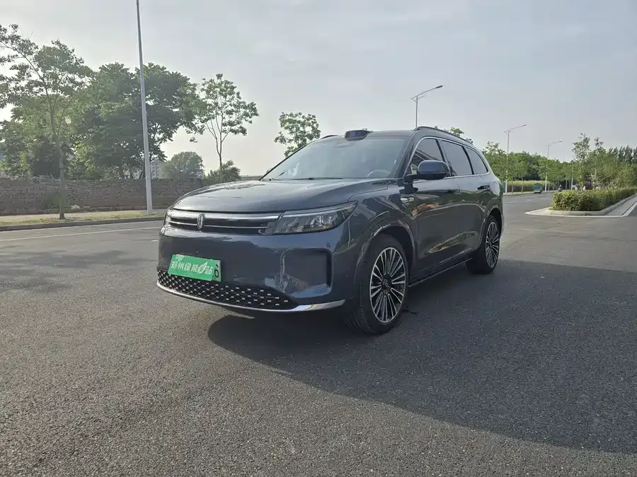 AITO M7 Wenjie M7 2024 1.5T Intelligent Driving 4WD Ultra Edition 6 Seaters 2024 — фото 1, купить с доставкой в Москву